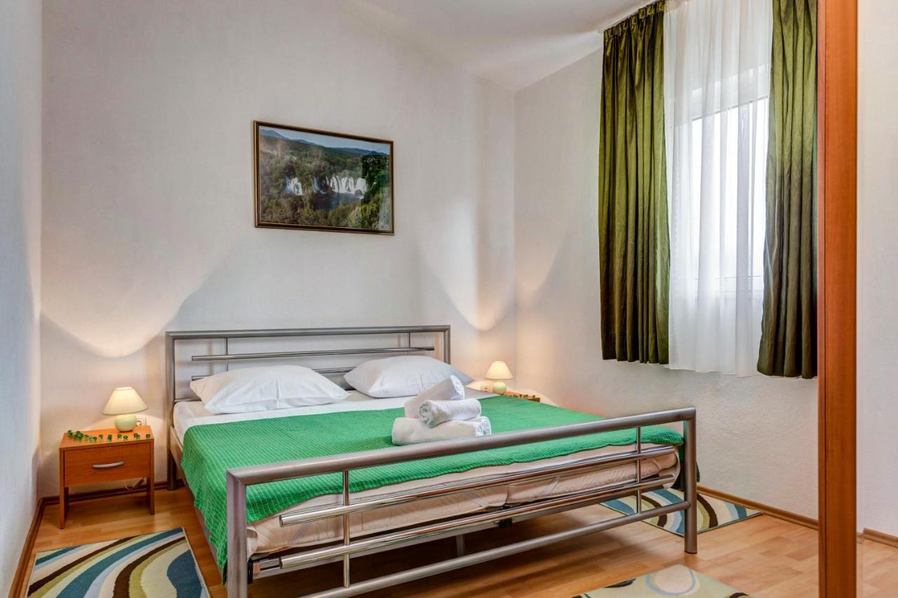 Apartment Jelcic Podstrana Esterno foto