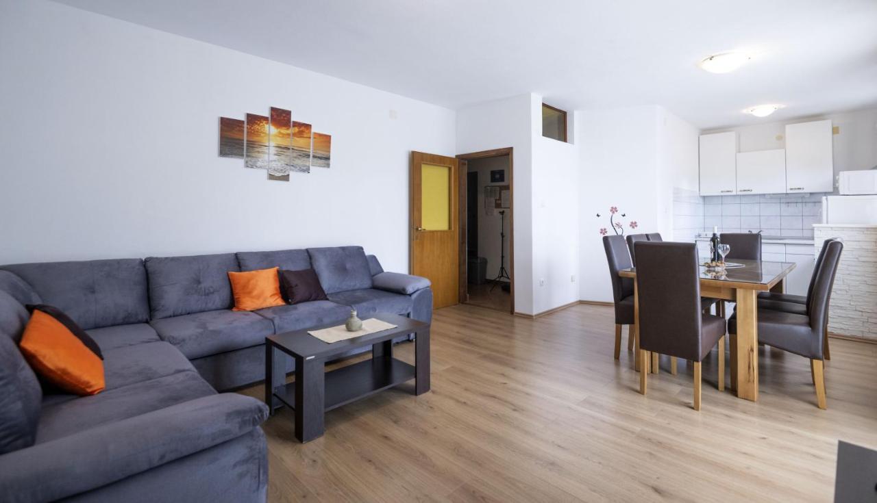Apartment Jelcic Podstrana Esterno foto